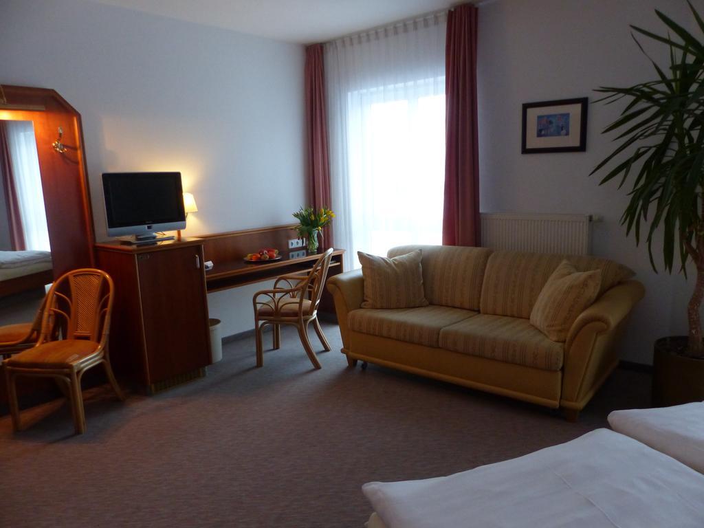Hotel Dorotheenhof Cottbus Bagian luar foto