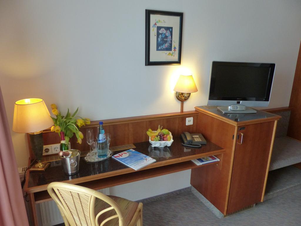 Hotel Dorotheenhof Cottbus Bagian luar foto