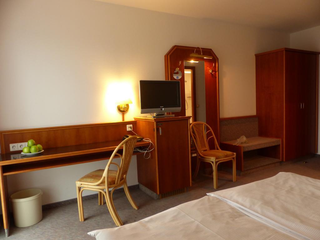 Hotel Dorotheenhof Cottbus Bagian luar foto