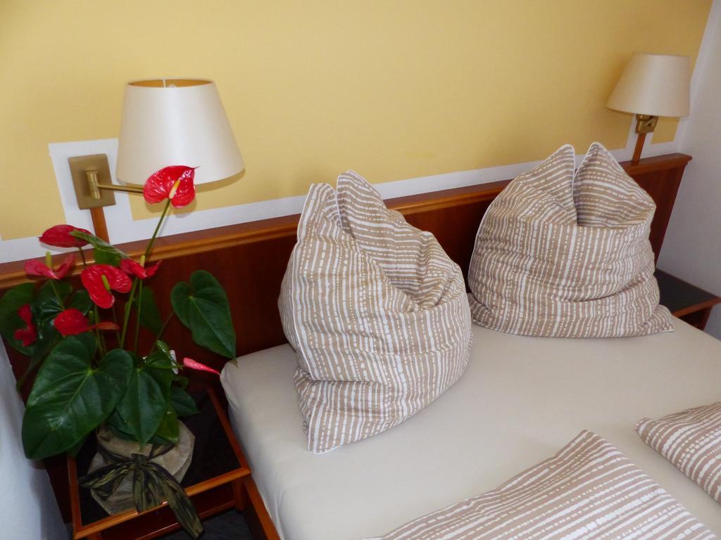 Hotel Dorotheenhof Cottbus Bagian luar foto
