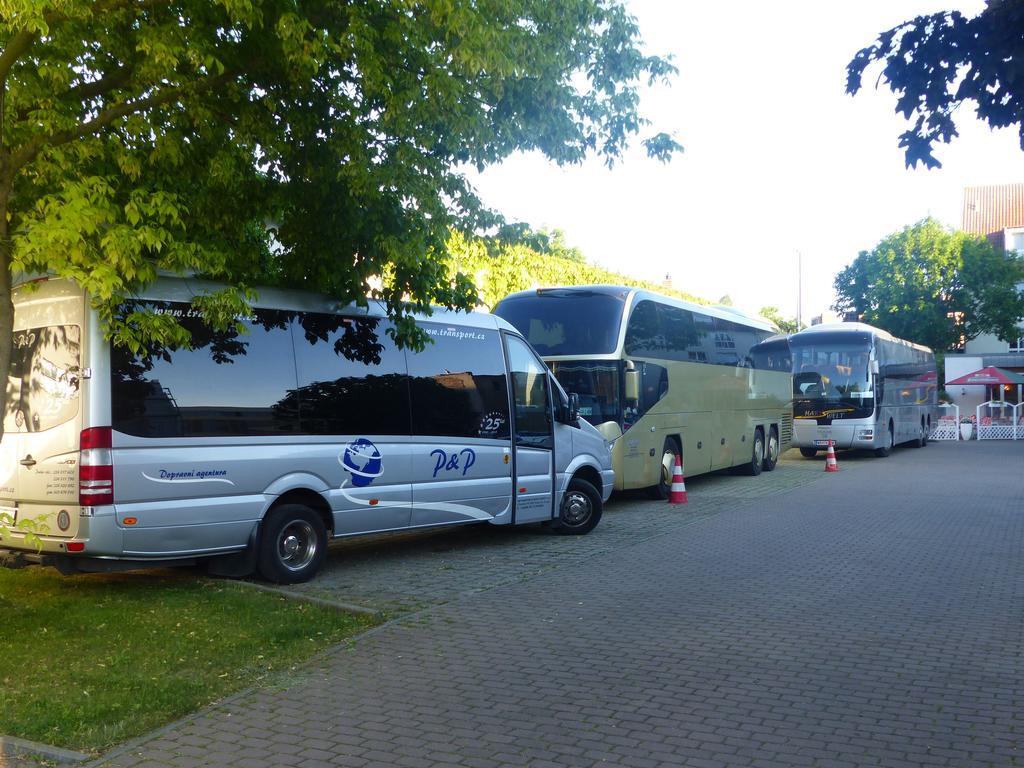 Hotel Dorotheenhof Cottbus Bagian luar foto