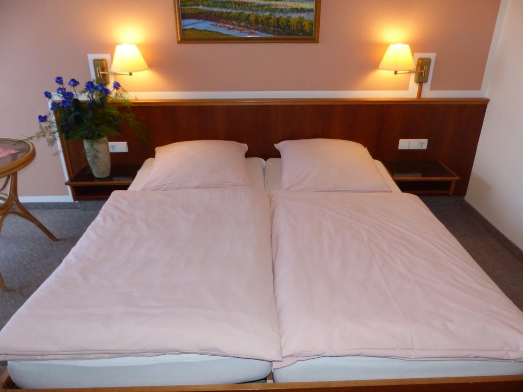 Hotel Dorotheenhof Cottbus Bagian luar foto